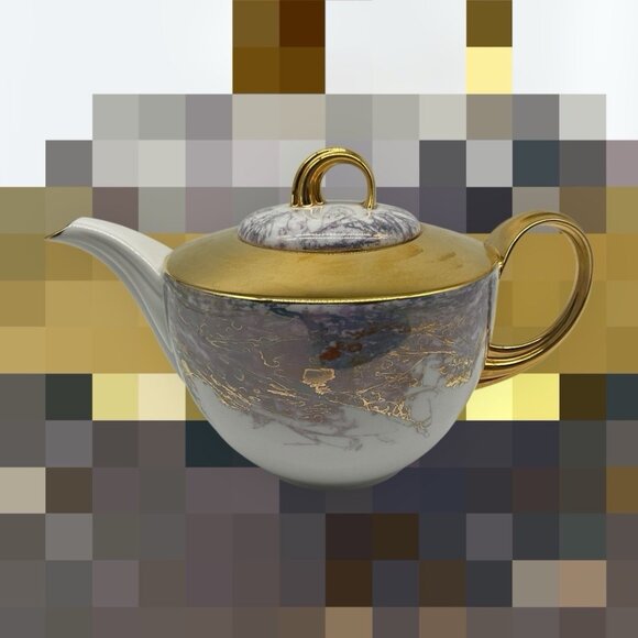 Seltmann Weldon Elegant Teapot with Gold Handle, Spout and Lid Vintage Serveware - Picture 2 of 16